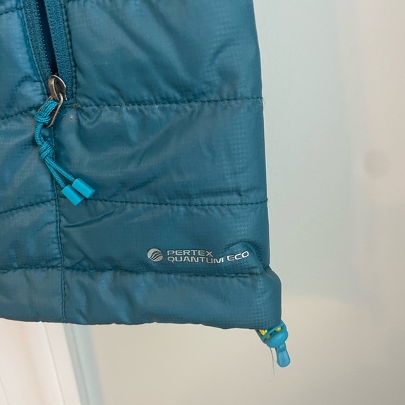 REI Women's Blue Quilted Vest - Picture 3 of 3